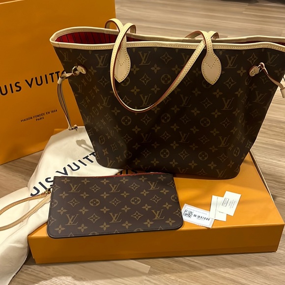 Louis Vuitton Neverfull MM - Picture 3 of 15